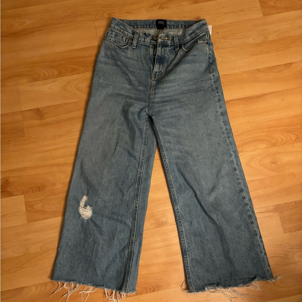 Urban Outfitters BDG hi-rise wide leg cropped jean Size 26